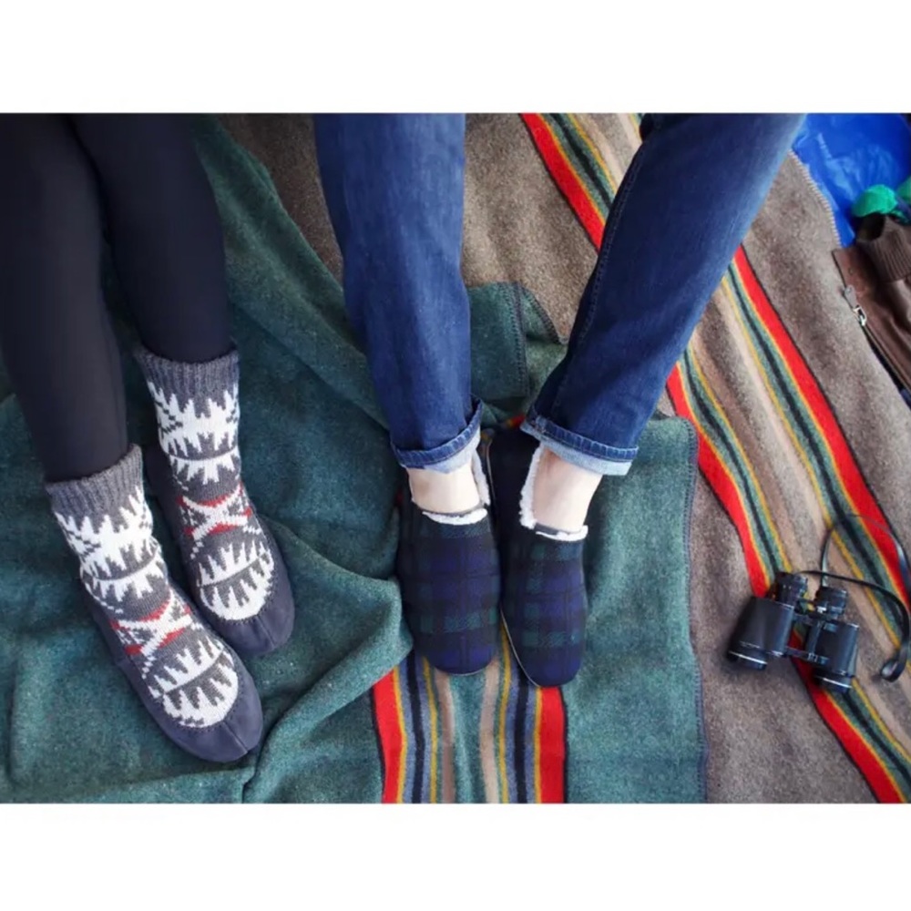 Pendleton Homestead Slippers - Picture 3 of 9